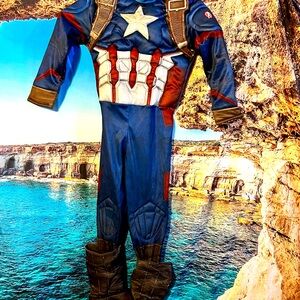 Avengers Civil War- Captain America costume. Boys Sz Small (approx Sz 8)